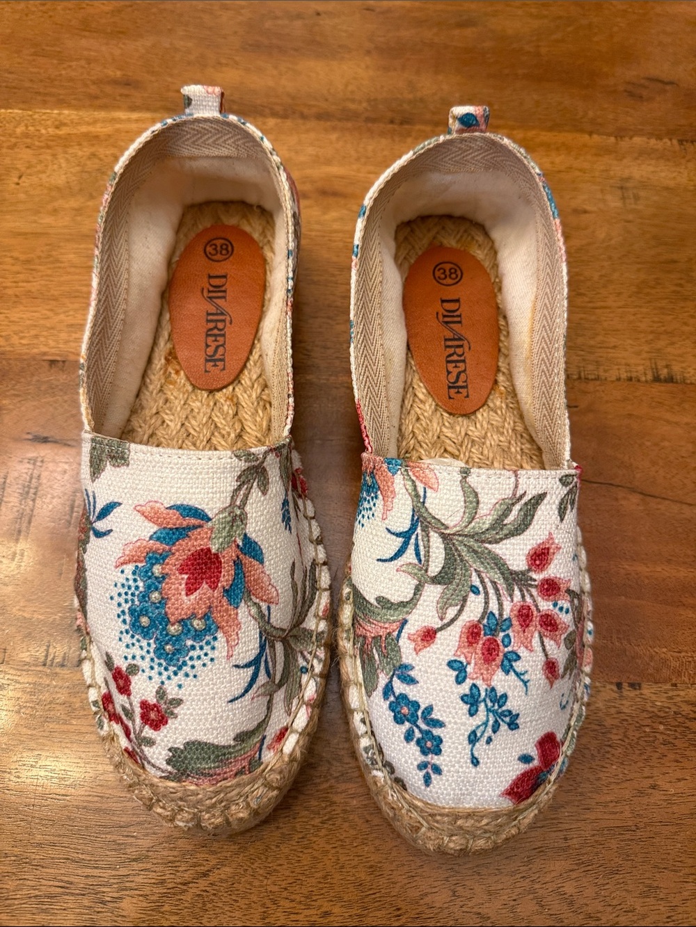 Divarese Floral Espadrille Multicolor Floral Print size 7 NWOT